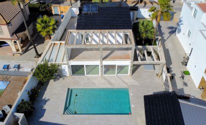 Resale - Villa -
Orihuela Costa - La Zenia