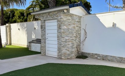 Resale - Villa -
Orihuela Costa - La Zenia