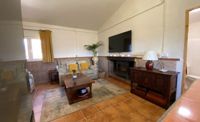 Reventa - Country House -
Salinas