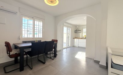 Herverkoop - Town House -
Orihuela - Inland