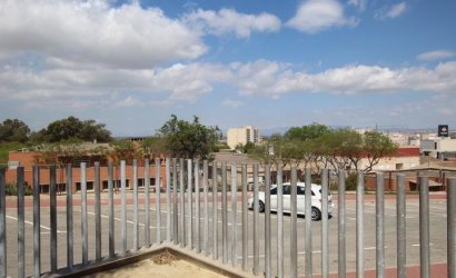 Reventa - Town House -
Guardamar del Segura - Centro