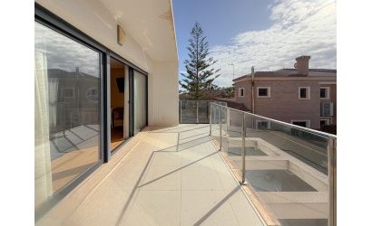 Resale - Villa -
Torrevieja - La veleta