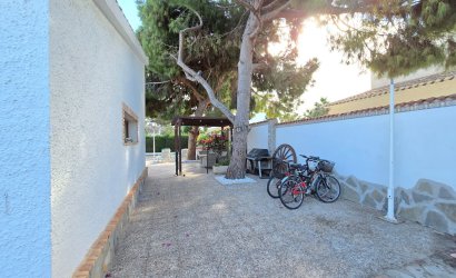 Reventa - Villa * -
Orihuela Costa * - Cabo Roig *