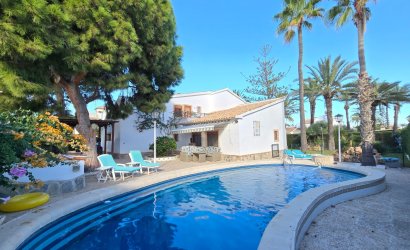 Reventa - Villa * -
Orihuela Costa * - Cabo Roig *