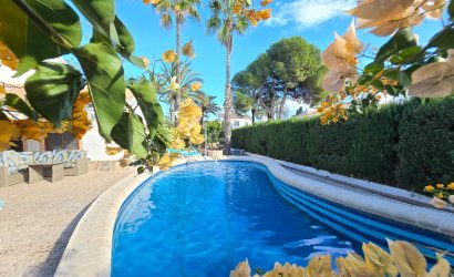 Reventa - Villa * -
Orihuela Costa * - Cabo Roig *