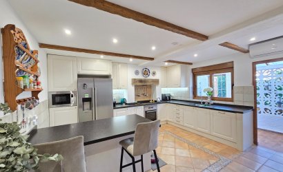 Reventa - Villa * -
Orihuela Costa * - Cabo Roig *