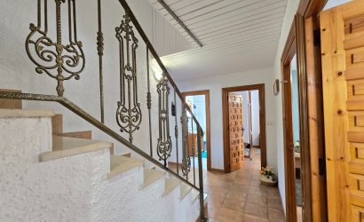 Reventa - Villa * -
Orihuela Costa * - Cabo Roig *