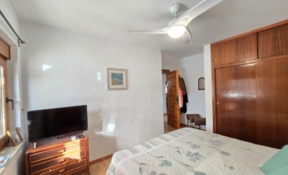 Reventa - Villa * -
Orihuela Costa * - Cabo Roig *