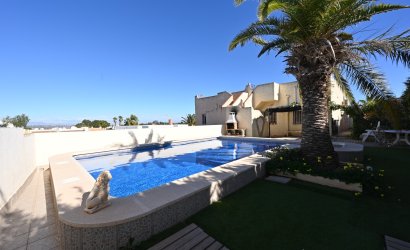 Resale - Villa -
Orihuela Costa - Los Altos