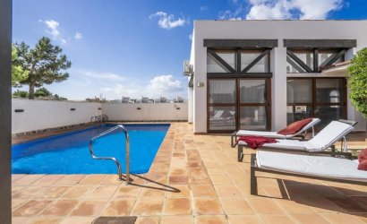 Herverkoop - Villa -
El Valle Golf Resort