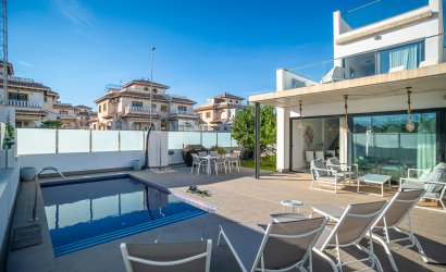 Herverkoop - Villa -
Orihuela Costa - Lomas De Cabo Roig