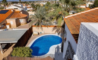 Resale - Villa -
Torrevieja - La Siesta - El Salado - Torreta