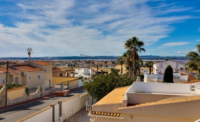 Resale - Villa -
Torrevieja - La Siesta - El Salado - Torreta