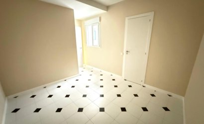 Revente - Apartment -
Torrevieja - Centro