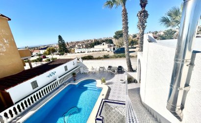 Herverkoop - Villa -
Villamartin - Costa Blanca
