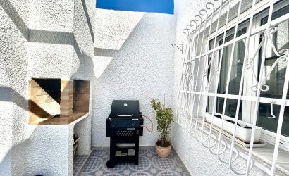 Herverkoop - Villa -
Villamartin - Costa Blanca