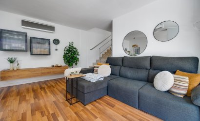 Resale - Villa -
Los Montesinos - La Herrada