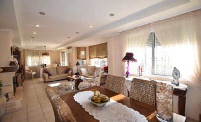 Resale - Villa -
Almoradí