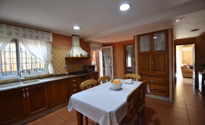 Resale - Villa -
Almoradí