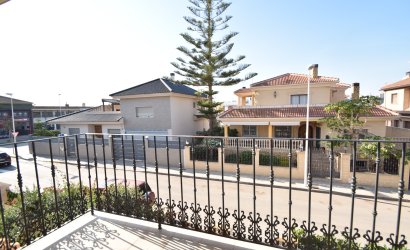 Resale - Villa -
Almoradí