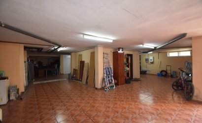 Resale - Villa -
Almoradí