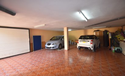 Resale - Villa -
Almoradí