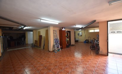 Resale - Villa -
Almoradí