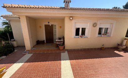 Herverkoop - Villa -
Algorfa - Inland