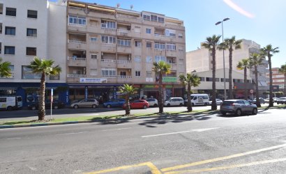 Resale - Apartment -
Torrevieja - Center