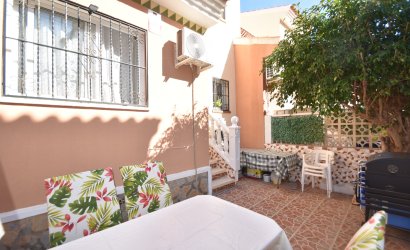 Resale - Townhouse -
Ciudad Quesada - Doña Pepa