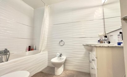 Resale - Apartment -
Torrevieja - Centro