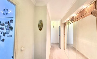 Resale - Apartment -
Torrevieja - Centro