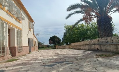 Herverkoop - Villa -
La Romana - Inland