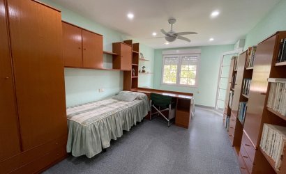Revente - Villa -
Orihuela Costa - Costa Blanca