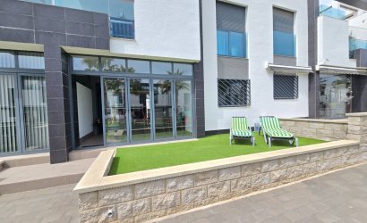 Revente - Apartment / Flat * -
Orihuela Costa * - Punta Prima *