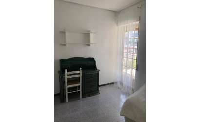Resale - Townhouse -
Santa Pola - Santiago Bernabeu