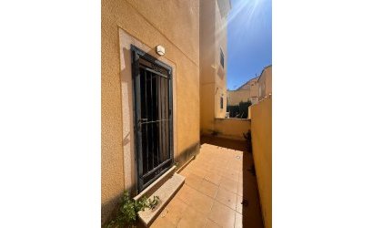 Herverkoop - Town House -
Campoamor - Costa Blanca