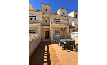 Herverkoop - Town House -
Campoamor - Costa Blanca