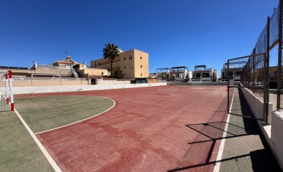 Herverkoop - Town House -
Campoamor - Costa Blanca