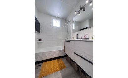 Herverkoop - Apartment -
Manilva - Inland