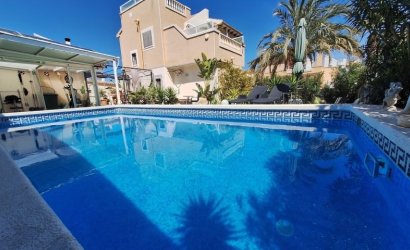 Reventa - Villa -
Orihuela Costa - Costa Blanca