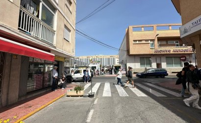 Resale - Apartment -
Torrevieja - Estacion De Autobuses