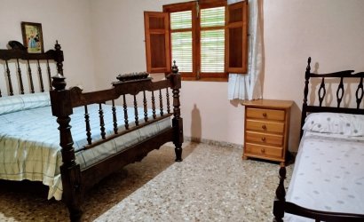 Reventa - Country House -
Yecla - Inland