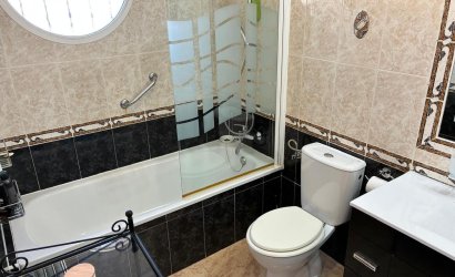 Resale - Quad Villa -
Las Filipinas - Costa Blanca