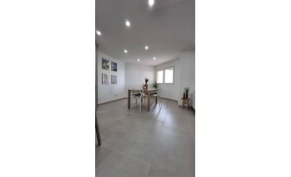 Revente - Apartment -
Torrevieja - Acequion