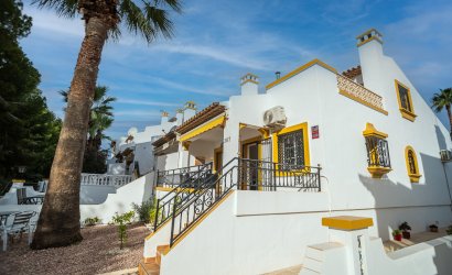 Herverkoop - Villa -
Orihuela Costa - Villamartín