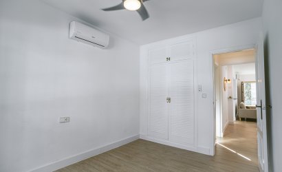 Herverkoop - Villa -
Orihuela Costa - Villamartín