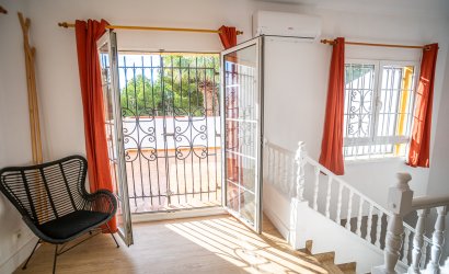 Herverkoop - Villa -
Orihuela Costa - Villamartín