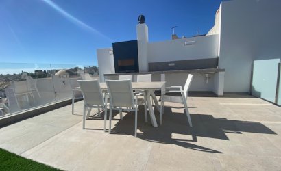 Resale - Villa -
Los Balcones - Los Altos