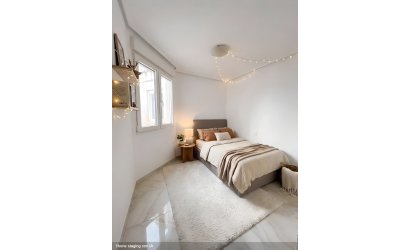 Revente - Apartment -
Torrevieja